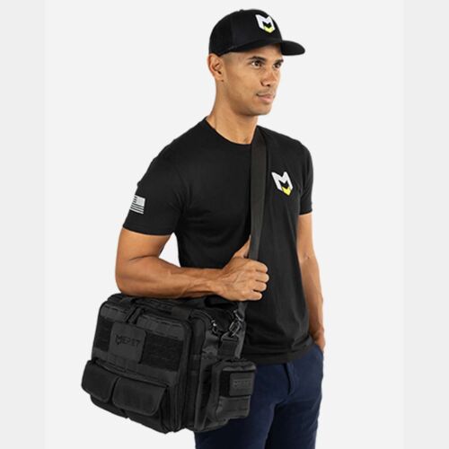 Commander 15L Black Shoulder Bag Thumbnail